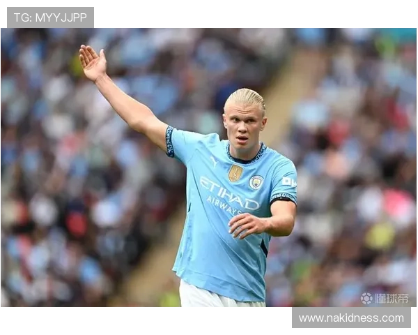 哈兰德高空争顶能力持续提升，本赛季空中对抗表现稳健