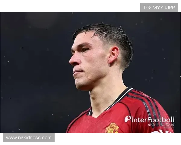 曼联中场失衡,导致攻防转换全面失控 曼联中场失衡,导致攻防转换全面失控