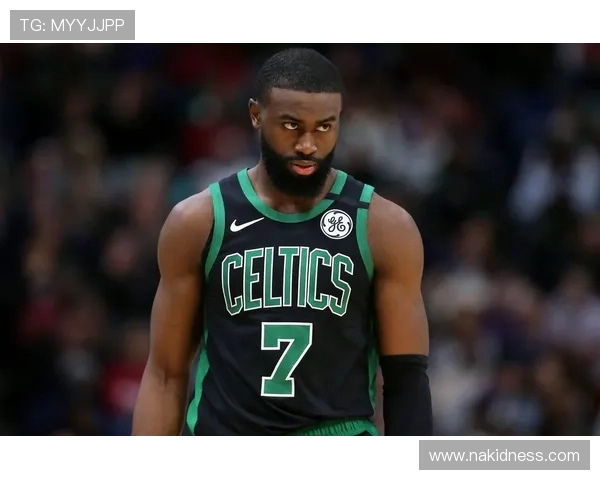 杰伦·布朗挡拆拉开空间提升投篮效率明显超过同队得分手